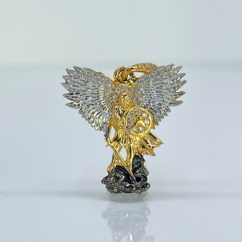 Dije San Miguel Arcangel Circones Blancos Oro amarillo y Oro blanco 18k 4,25 Gr / 3 Cm  †