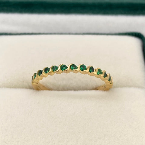 Anillo Circones Verdes Oro amarillo 18k / Talla 6 / 1,66 Gr *