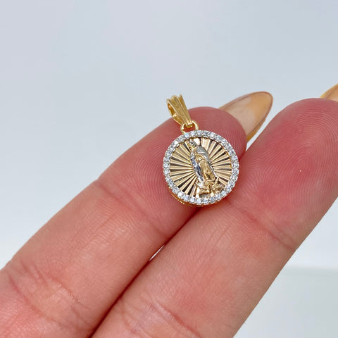 Dije Virgen Guadalupe Circones Blancos Oro amarillo 1,96 Gr / 1,8 Cm