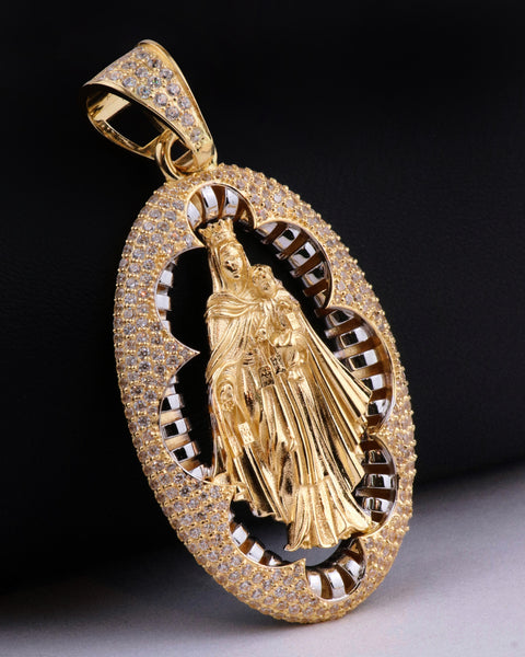 Dije Virgen Del Carmen Circones Blancos POR FABRICACION Oro amarillo y Oro blanco 18k 24,8 Gr *