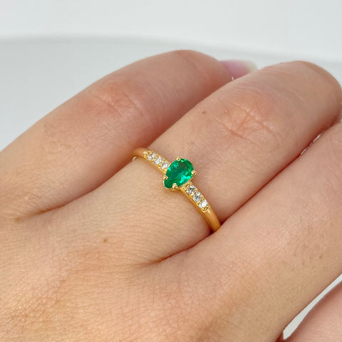 Anillo Solitario Lagrima 21PTS Esmeralda / 9PTS Diamantes Oro amarillo 18k / Talla 5 3/4 / 1,82 Gr *