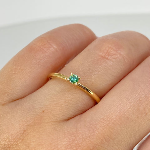 Anillo Solitario Circon Verde Oro amarillo / Talla 8 1/4 / 1,62 Gr
