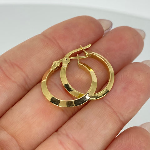 Candongas Triangulares Lisas Oro amarillo 18k 1,4 Gr / 2 Cm  *