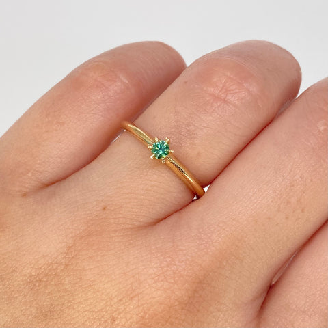 Anillo Solitario Circon Verde Oro amarillo / Talla 6 / 1,55 Gr †
