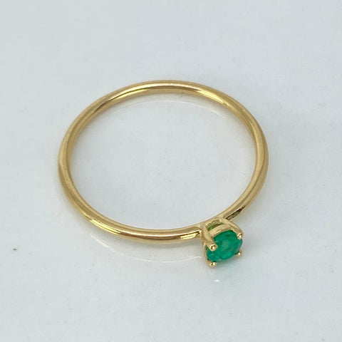 Anillo Solitario Esmeralda 17PTS Oro amarillo 18k / Talla 7 1/4 / 1,3 Gr *
