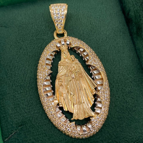 Dije Virgen Del Carmen Circones Blancos POR FABRICACION Oro amarillo y Oro blanco 18k 24,8 Gr *