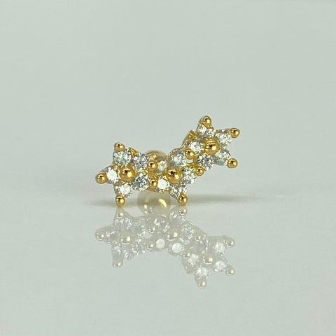 Piercing Flores Circones Blancos / Oro Amarillo 18k (Joya) / 0,7gr / 6.5mm / (Oreja) *