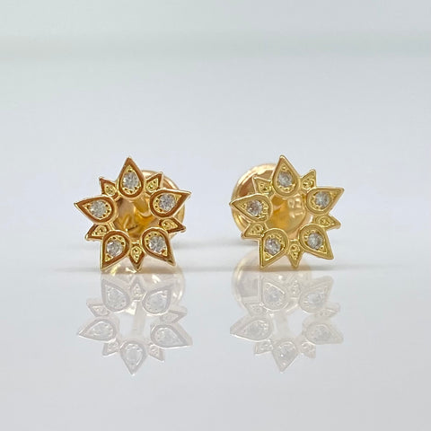 Topos Flor Circones Blancos Oro amarillo 18k 1,0 Gr / 6,9 mm  *