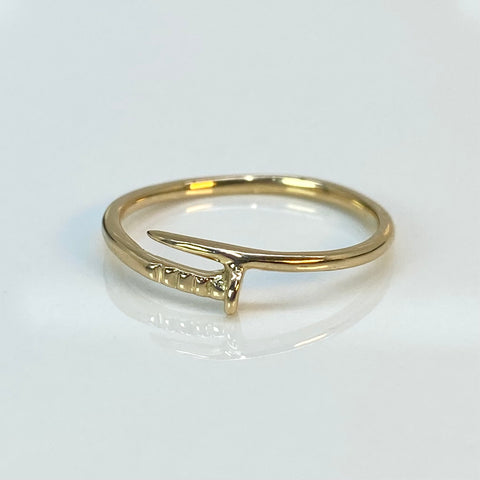 Anillo Clavo Oro amarillo 18k / Talla 6 / 1,24 Gr *