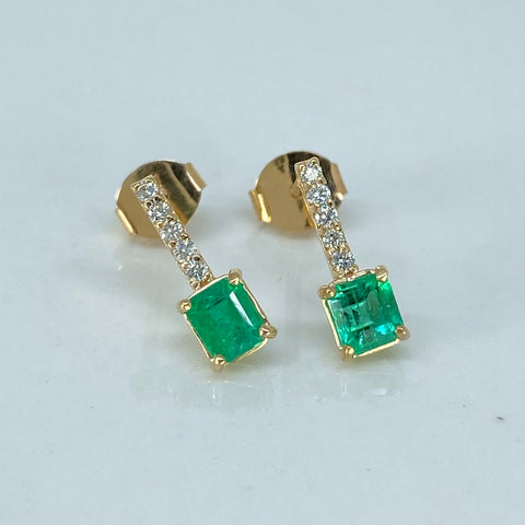 Topos Diamantes 60PTS Esmeraldas 50PTS Oro amarillo 1,45 Gr / 4,2 mm *