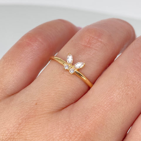 Anillo Mariposa Circones Blancos Oro amarillo / Talla 7 3/4 / 1,35 Gr