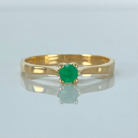 Anillo Solitario Esmeralda 0.11 CT Oro amarillo 18k / Talla 6 / 1,8 Gr *