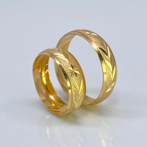 Anillo Argollas Estrellas Fondo Diamantado POR FABRICACIÓN Oro amarillo 18k / Talla 7 / 10 Gr *