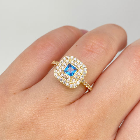 Anillo Solitario Cuadro Circones Blancos Y Azul Cielo Oro amarillo 18k / Talla 6 1/4 / 3,58 Gr *