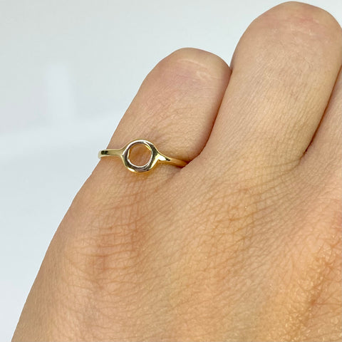 Anillo Circulo Oro amarillo 18k / Talla 5 1/2 / 1,07 Gr