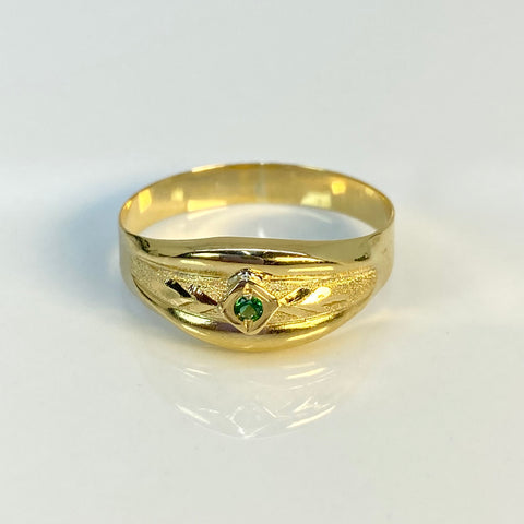 Anillo Fondo Diamantado Circón Verde Oro amarillo 18k / Talla 9 1/4 / 1,56 Gr