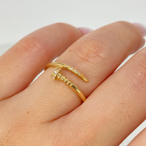 Anillo Clavo CT Circones Blancos Oro amarillo 18k / Talla 7 1/2 / 1,95 Gr *