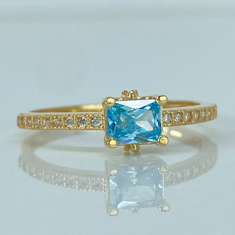 Anillo Solitario Rectangular Circones Blancos Celestes Oro amarillo / Talla 7 3/4 / 2 Gr †