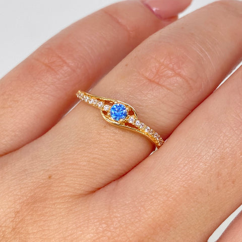 Anillo Solitario Circones Blancos Celeste Oro amarillo / Talla 7 / 1,8 Gr *