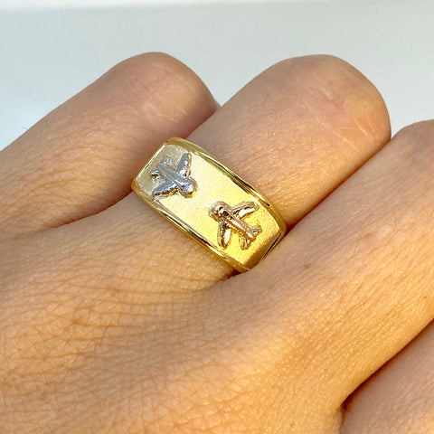 Anillo Aviones Fondo Diamantado Tres oros 18k / Talla 7 1/4 / 1,60 Gr *