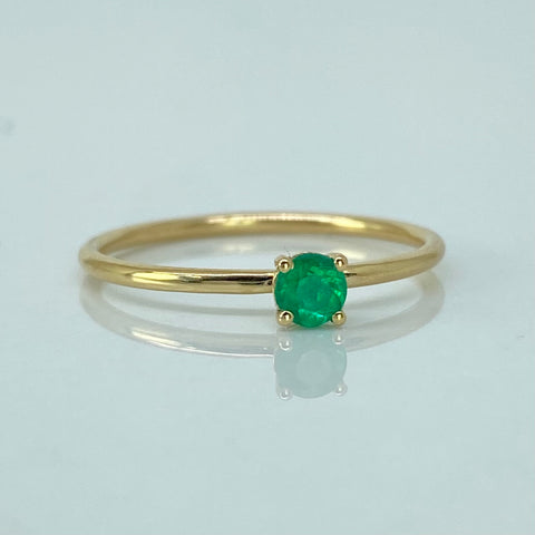 Anillo Solitario Esmeralda 17PTS Oro amarillo 18k / Talla 7 1/4 / 1,3 Gr *