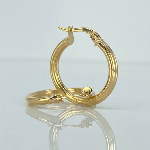 Candongas Lineales Oro amarillo 18k 1,7 Gr / 2,4 Cm  *