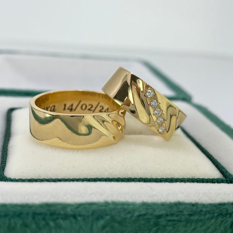 Anillo Argollas Circones Blancos POR FABRICACIÓN Oro amarillo 18k / Talla 8 / 12,55 Gr *