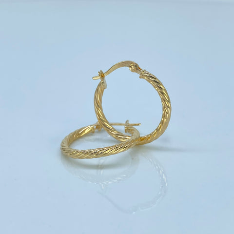 Candongas Entorchadas Lineal Oro amarillo 18k 2,06 Gr / 2,4 Cm †