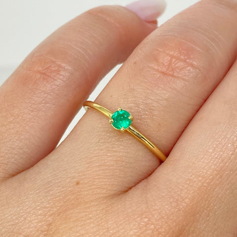 Anillo Solitario Esmeralda 17PTS Oro amarillo 18k / Talla 6 3/4 / 1,21 Gr *