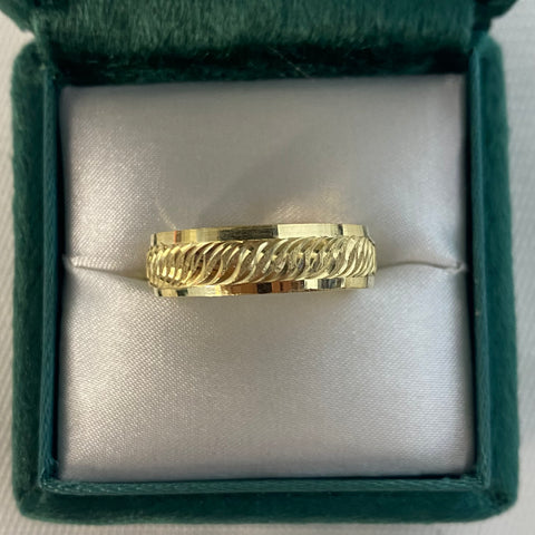 Anillo Argolla Diamantada Oro amarillo 18k / Talla 10 1/2 / 1,97 Gr