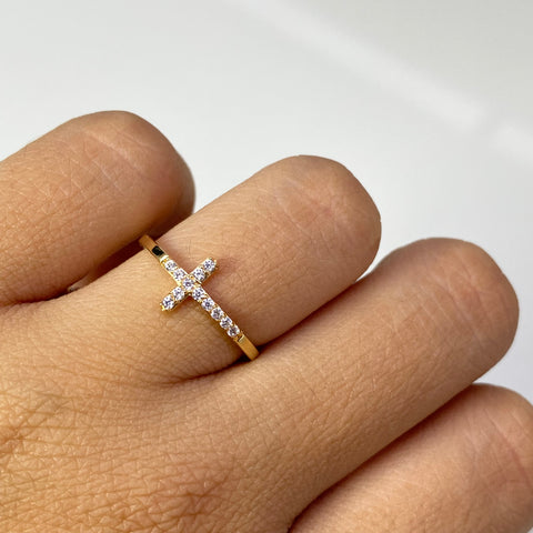 Anillo Cruz Circones Blancos Oro amarillo 18k / Talla 6 / 1,19 Gr