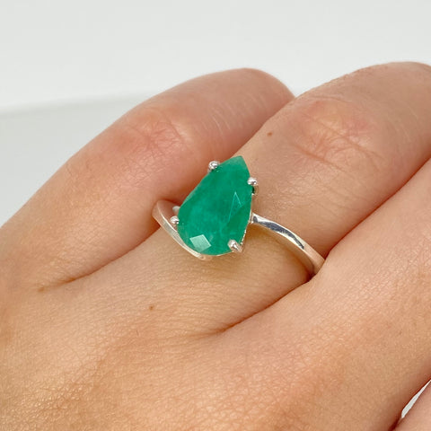 Anillo Lagrima Esmeralda 2.0Ct / Talla 8 1/2 Plata 925 4,05 Gr *