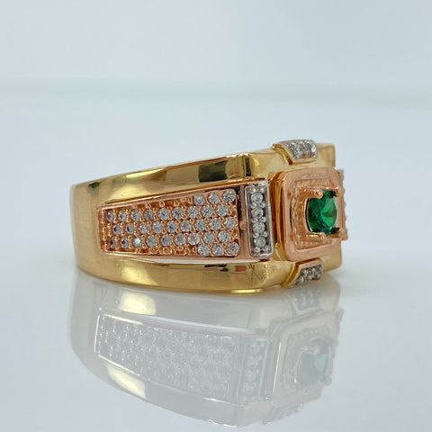 Anillo Cuadro Circon Verde Central Y Circones Blancos Tres oros 18k / Talla 10 1/4 / 8,60 Gr †