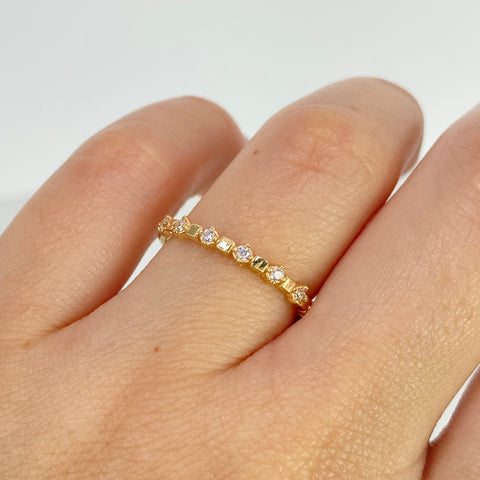 Anillo Churumbela Cuadrados Circones Blancos Oro amarillo 18k / Talla 7 / 1,5 Gr