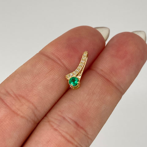 Dije 10PTS Esmeralda / 10 Diamantes 5PTS Oro amarillo 18k 0,65 Gr / 1,5 Cm / 3 mm *