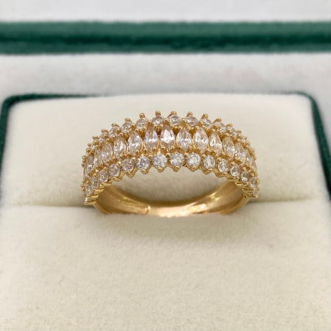 Anillo Circones Blancos Oro amarillo 18k / Talla 6 1/4 / 4,08 Gr *