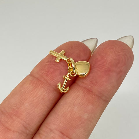 Dije Tres Gracias Oro amarillo 18k 0,55 Gr / 1,4 Cm †