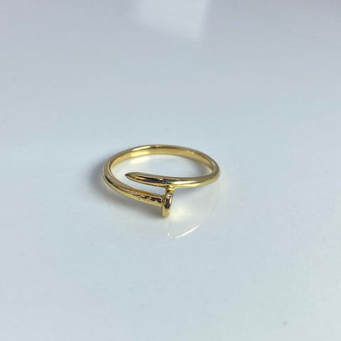 Anillo Clavo Oro amarillo 18k / Talla 8 / 2,85 Gr