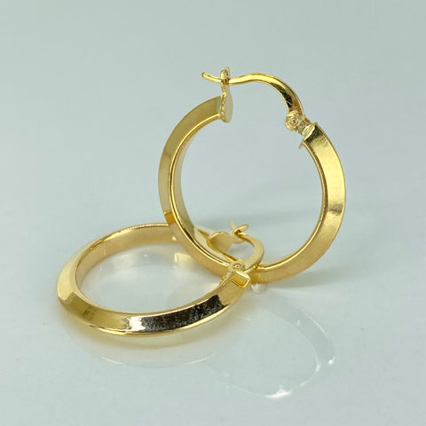 Candongas Lisas Triangulares Oro amarillo 18k 2,1 Gr / 2,6 Cm