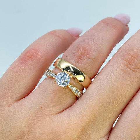 Anillo Argollas Matrimoniales Lisas Y Solitario Con Circones POR FABRICACION Oro amarillo 18k / Talla 8 / 15,69 Gr *