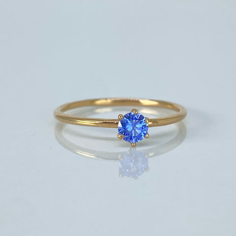Anillo Solitario Circon Azul Oro amarillo / Talla 7 1/4 / 1,25 Gr †