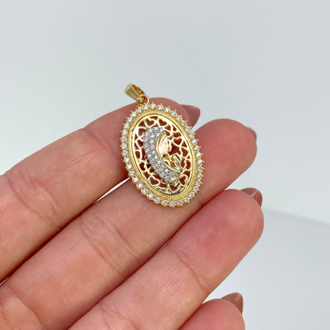 Dije Contorno Virgen Orando Circones Blancos Oro amarillo 18k 4,08 Gr / 3,3 Cm  †