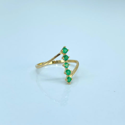 Anillo Arabe 5 Piedras / 14 Pts De Esmeralda Oro amarillo 18k / Talla 7 / 1,47 Gr *