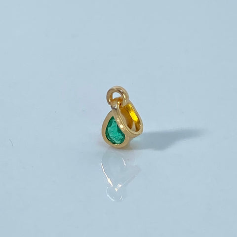 Dije Bisel Lagrima / 40 Pts Esme Oro amarillo 18k 0,7 Gr / 1,2 Cm  *