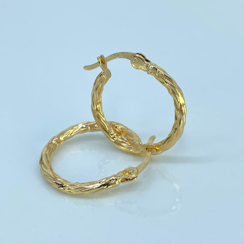 Candongas Entorchadas Cruzadas Oro amarillo 18k 1,65 Gr / 2,5 Cm  *