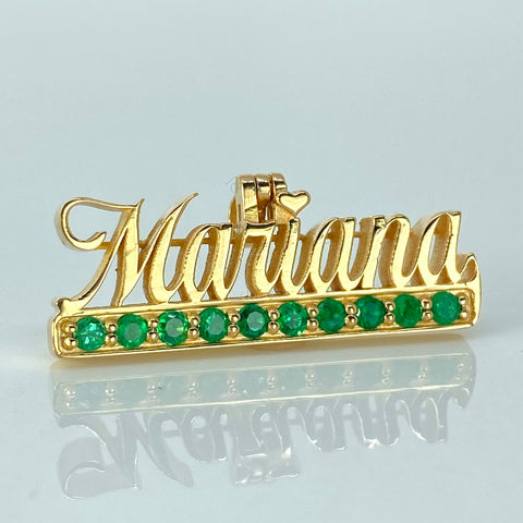 Dije Nombre Personalizado Con Esmeraldas POR FABRICACIÓN Oro amarillo 18k 4,8 Gr / 3 Cm *