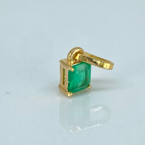 Dije Cuadrado Esmeralda 55PTS Oro amarillo 0,6 Gr / 1,3 Cm *
