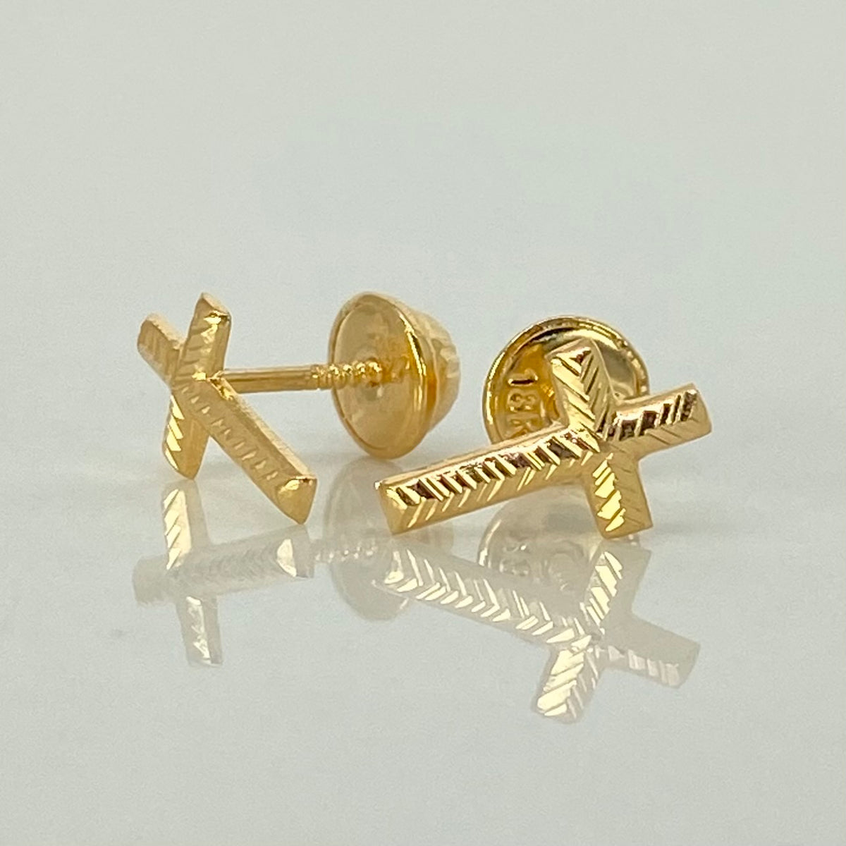 Topos Cruz Rayada Oro amarillo 18k 0,6 Gr / 0,62 mm – Tres Cruces Oro 18K