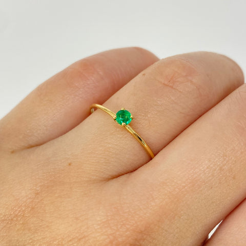 Anillo Solitario Esmeralda 10Pts Oro amarillo 18k / Talla 6 / 0,83 Gr