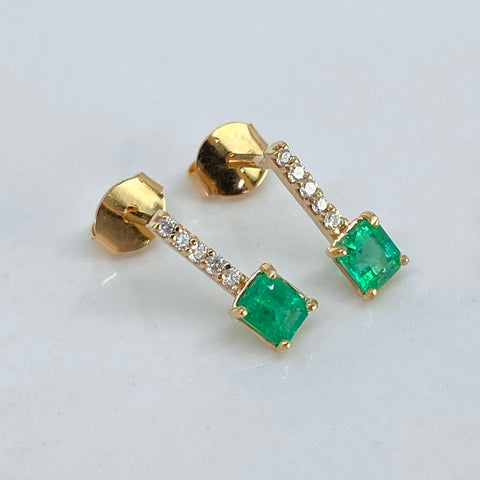 Topos Diamantes 60PTS Esmeraldas 50PTS Oro amarillo 1,45 Gr / 4,2 mm *